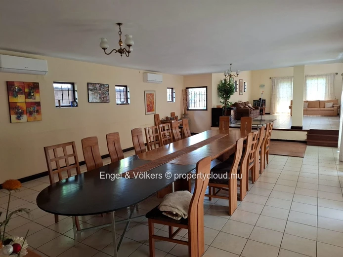 For Sale: Stunning Waterfront Property in Albion