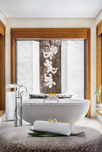 Exclusive Beachfront Villa Connected to a Prestigious 5-Star Resort