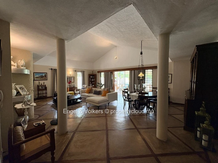 FOR SALE -Elegant Five-Bedroom Home in Black River