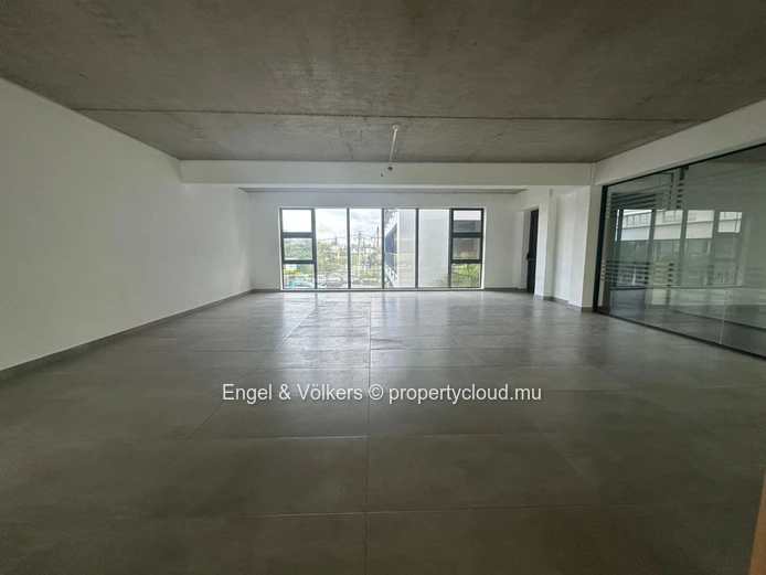 For Rent - Office spaces with balcony in Black River