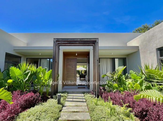 A Lush Private Sanctuary with Century-Old Banyan Trees