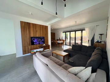 4 Bedroom House