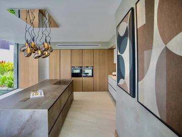 5 Bedroom Villa