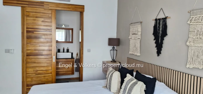 FOR RENT : 3 Bedroom apartment with rooftop in Flic en Flac
