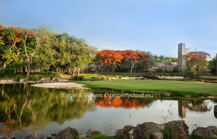 Luxury Living on a golf and beach estate