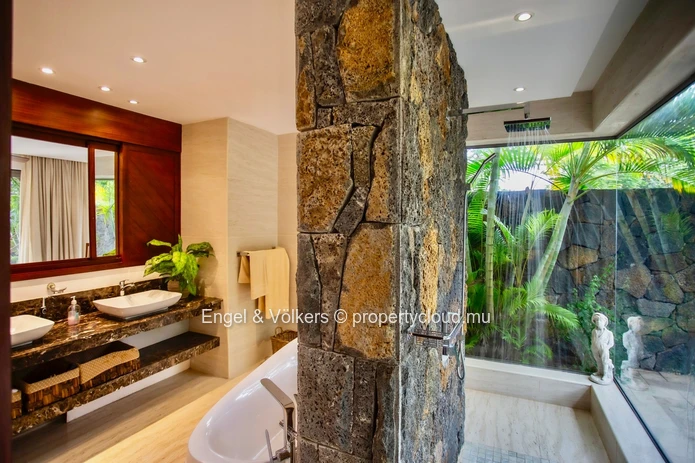 Elegant Tropical Villa at Anahita Golf Resort