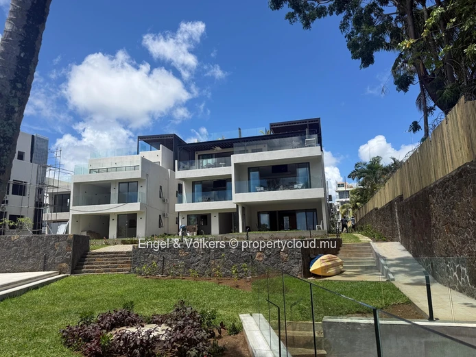 Beachfront Freehold Apartment for Sale – Accessible to Locals & Foreign Buyers