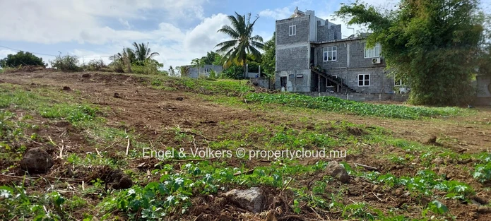 Residential Plot for Sale – 1709 m² – Grand Gaube