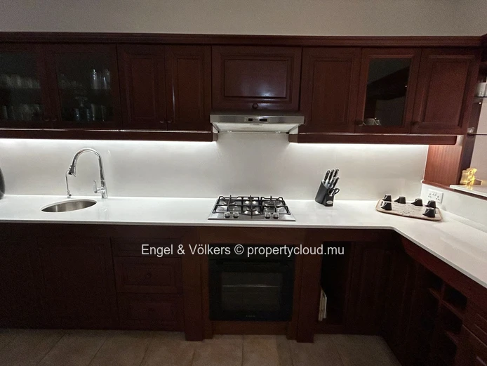 Charming 3-Bedroom Villa for Rent in Bain Boeuf