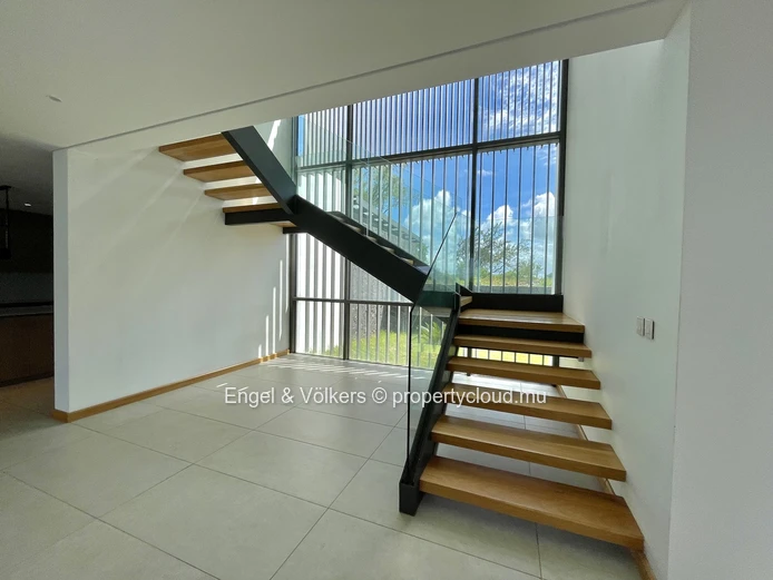 Breathtaking Beachfront Villa – A Blank Canvas for Your Coastal Dream