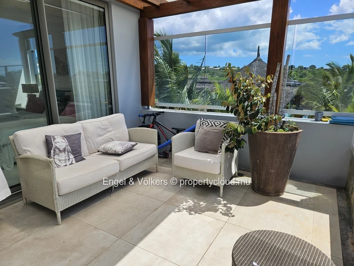 Luxurious 3-Bedroom Penthouse with Marina Views – For Rent in Black River