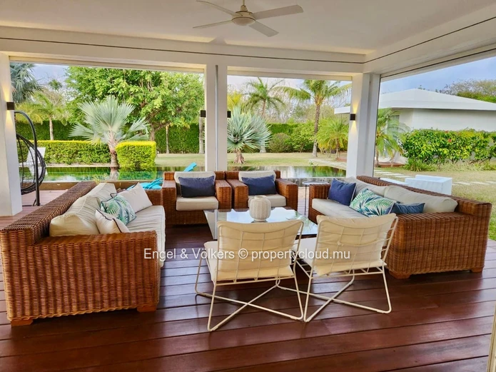 Exceptional and Spacious Villa in Forêt Daruty