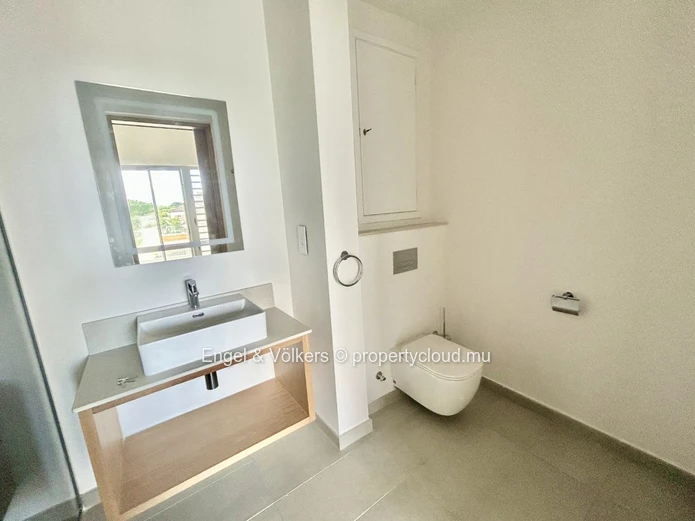 Modern 2-Bedroom Apartment for Sale in Pereybere