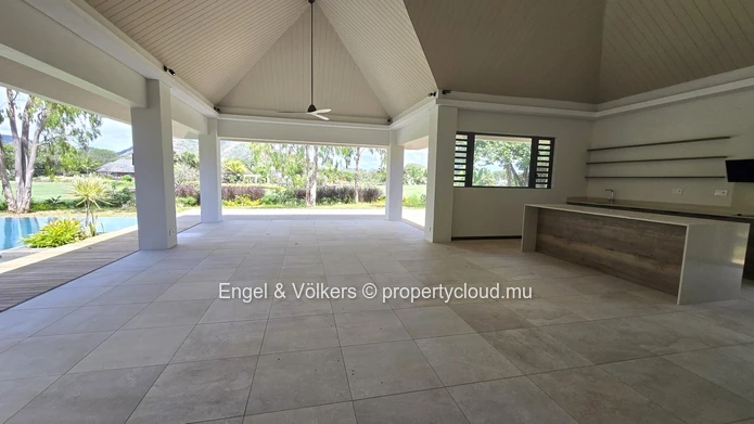 Elegant 4-Bedroom Villa in Anahita Golf & Spa Resort