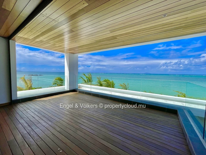 Breathtaking Beachfront Villa – A Blank Canvas for Your Coastal Dream