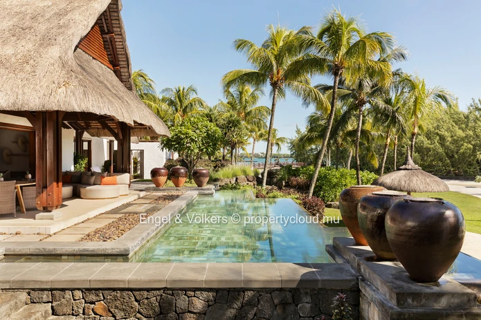 Exclusive Beachfront Villa Connected to a Prestigious 5-Star Resort