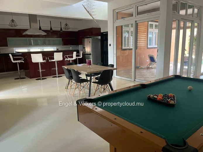 For sale -  Five-bedroom house in Albion
