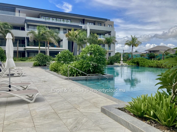 Luxury Living in the heart of golf and beach estate