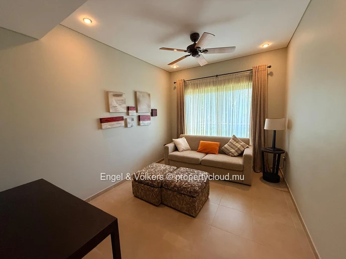 Elegant Lagoon View Apartment at Anahita