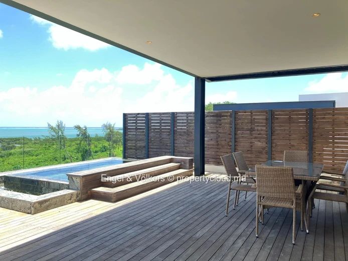 Sumptuous Sea View Penthouse