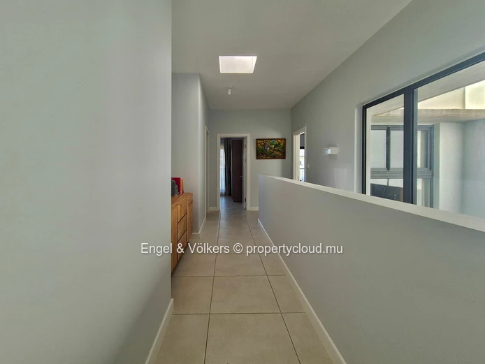 Modern 4-Bedroom Duplex with Private Pool & Gold Membership Benefits