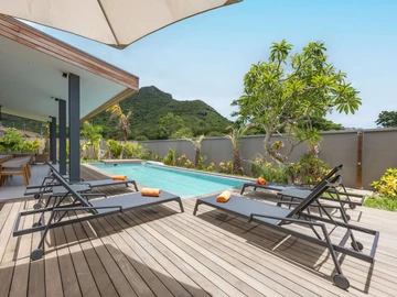 4 Bedroom Villa
