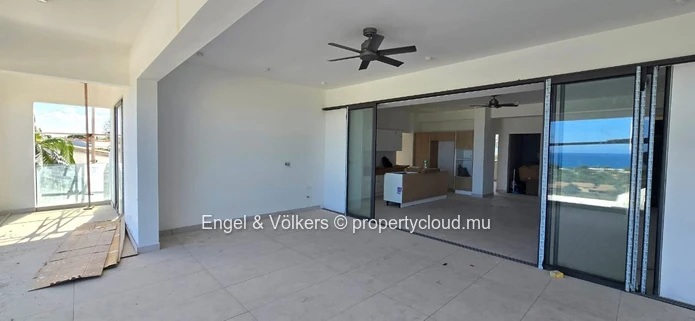Luxury Sea-View Apartment in Tamarin – A Unique Coastal Living Experience