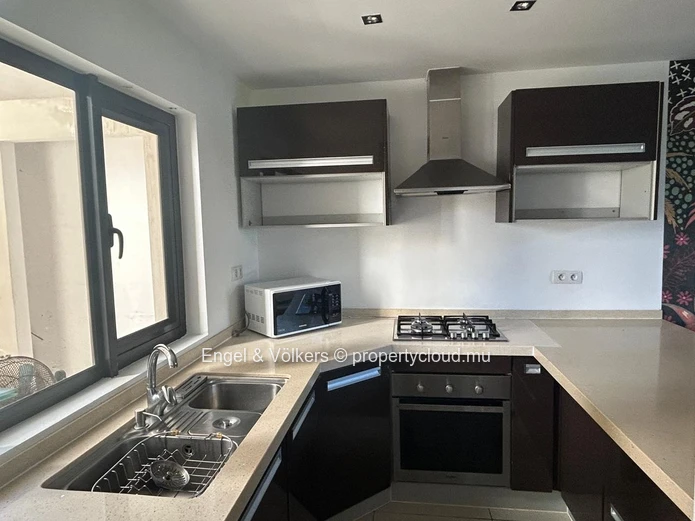 For Rent – Stylish Loft-Style Apartment with Sea Access in Bain Boeuf