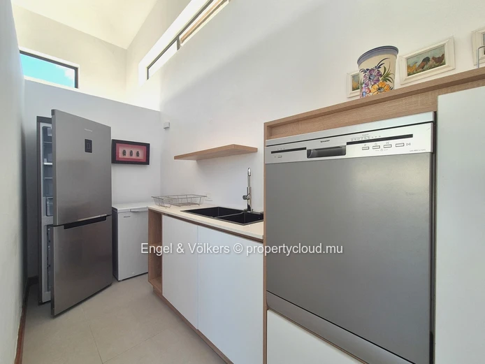 Fully Furnished Contemporary Island Living