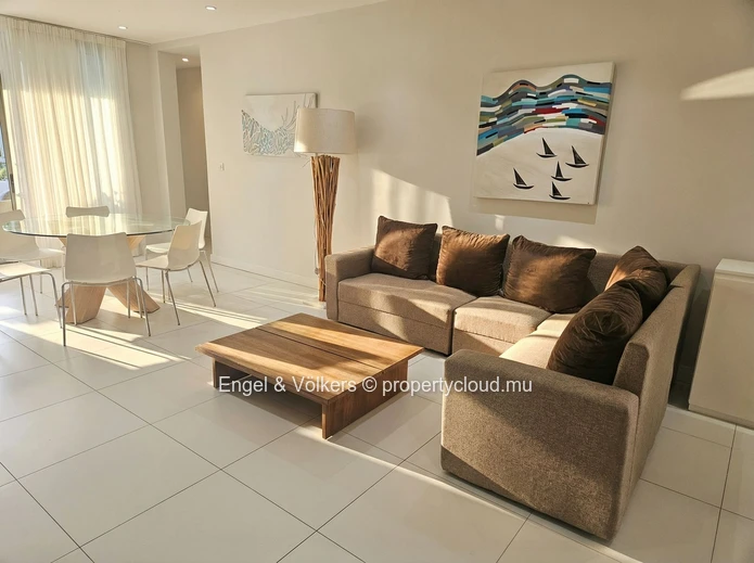 Elegant 3-Bedroom Waterfront Apartment with Scenic views