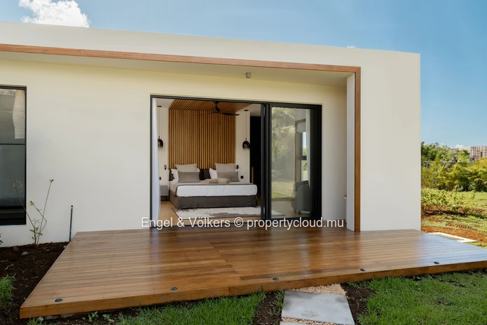 Spacious Golf Estate Villa with 4th Bedroom Expansion Possibility – Anahita, Mauritius