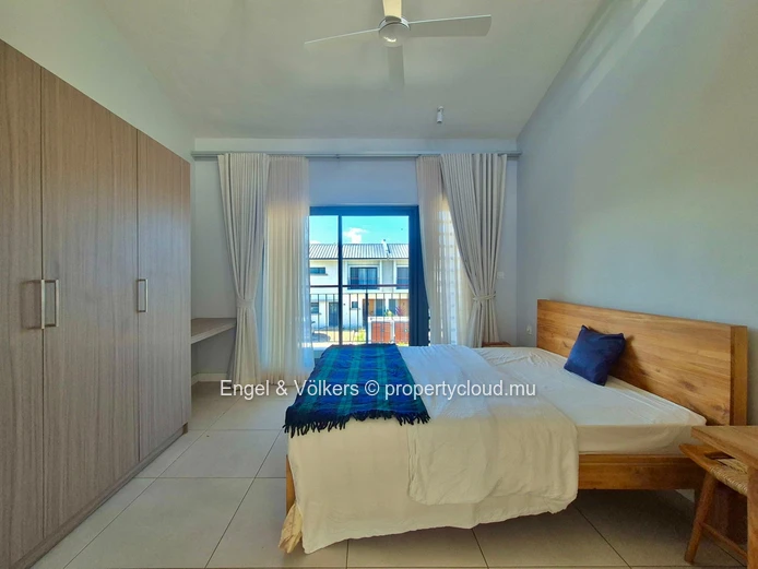 Modern 4-Bedroom Duplex with Private Pool & Gold Membership Benefits