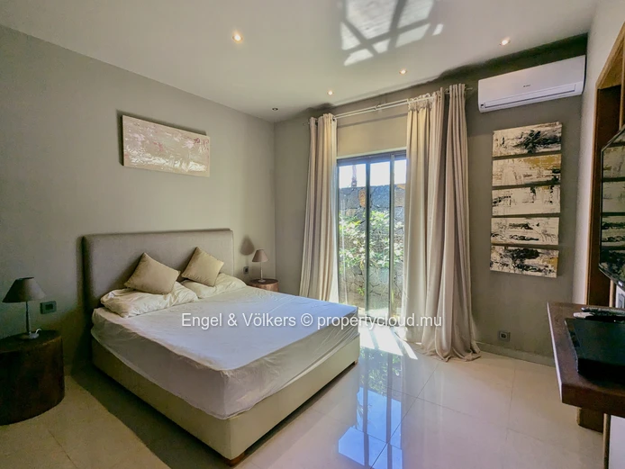 5-Bedrooms Modern Tropical & Balinese-Inspired Villa in Prime Grand Baie Location