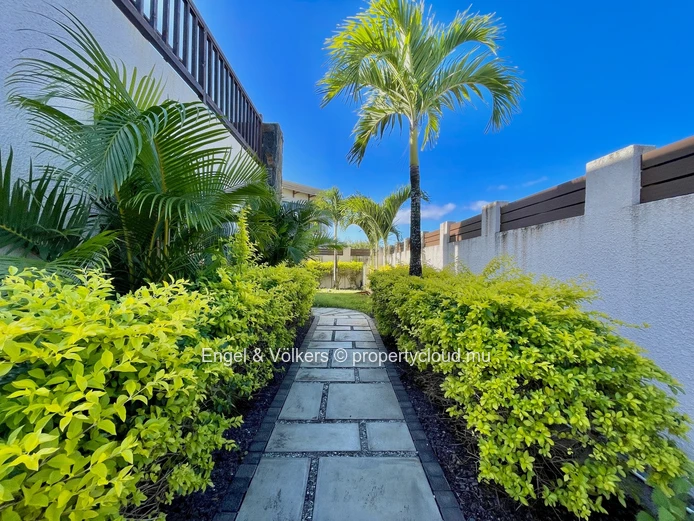 Elegant Villa in the Heart of the North - Sole