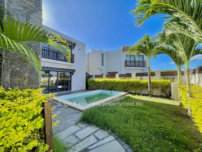 Elegant Villa in the Heart of the North - Sole