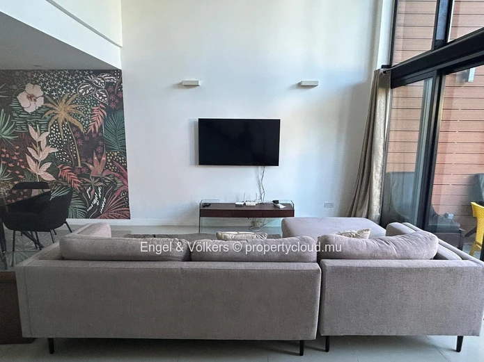 For Rent – Stylish Loft-Style Apartment with Sea Access in Bain Boeuf