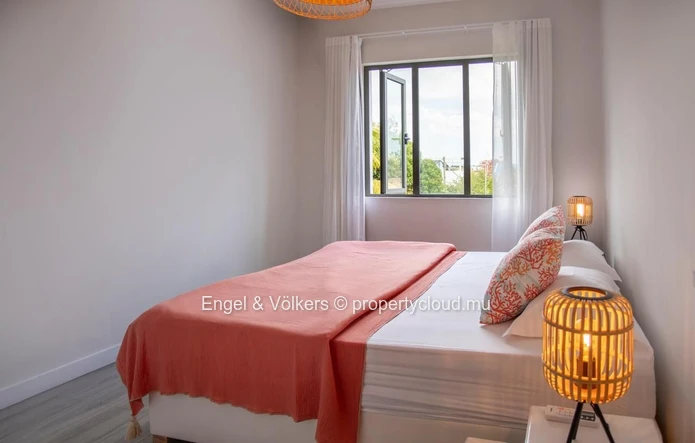 2-Bedroom Apartment for Sale in Pereybere – Quiet Setting, Communal Pool & Excellent Investment Oppo