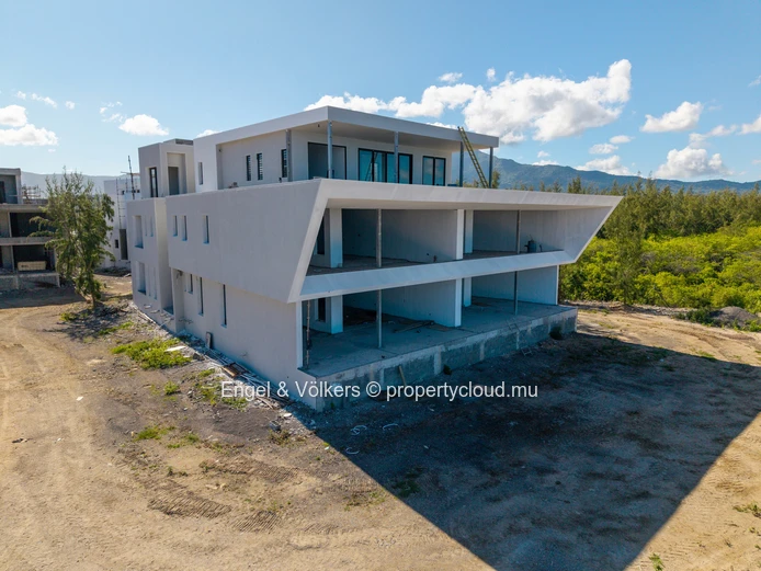 FOR SALE - Oceanfront Apartment in Black River