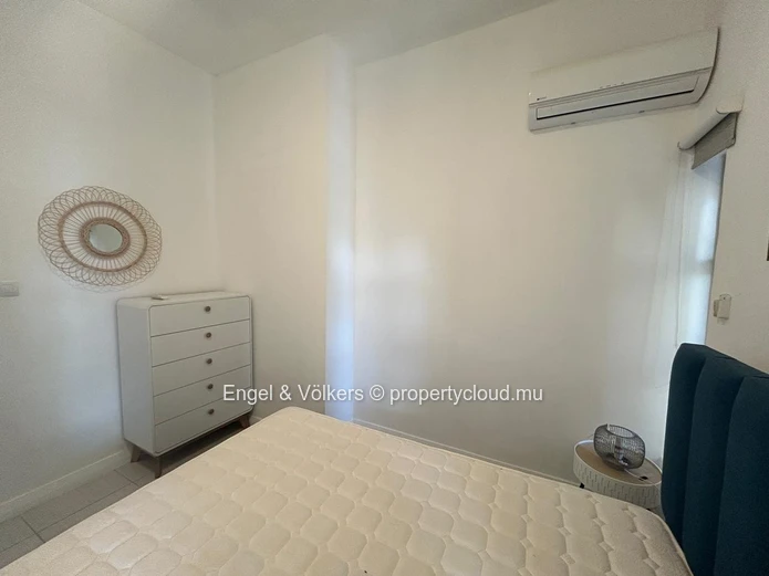 For Rent – Stylish Loft-Style Apartment with Sea Access in Bain Boeuf