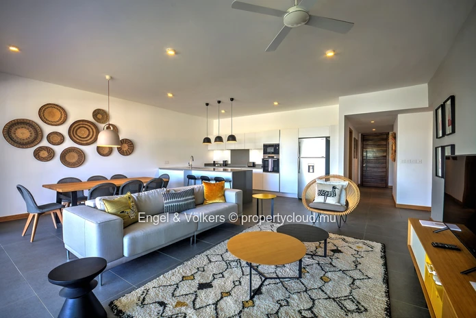 Luxury ground floor apartment Near the Beach