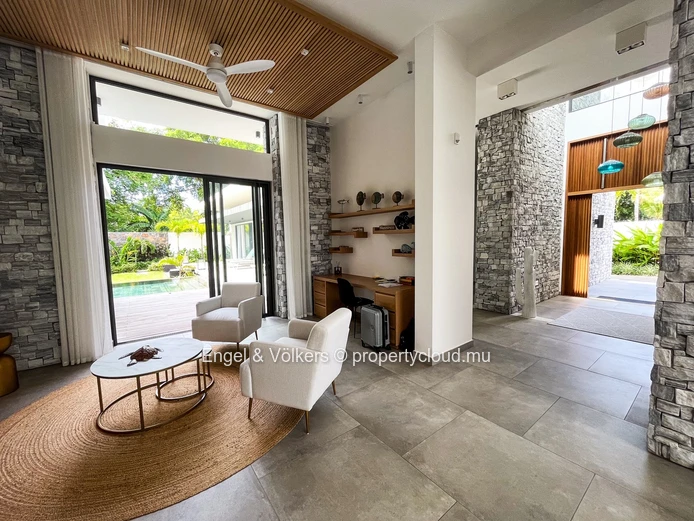 A Rare Masterpiece of Luxury Living in Pereybere