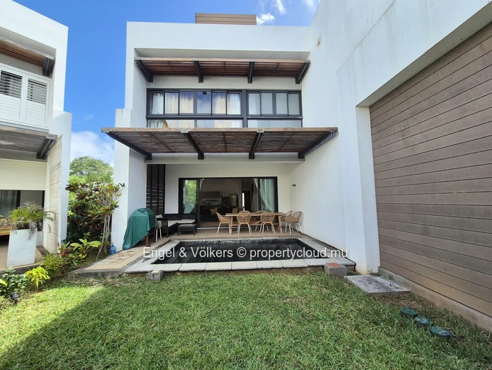 Fully Furnished 3 bedroom Duplex in Waterfront Residence