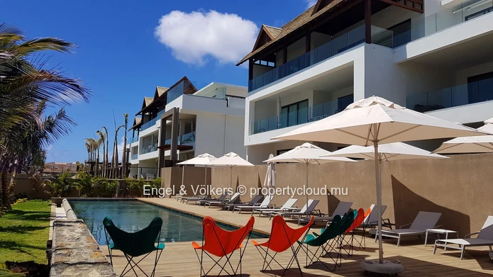 Luxury ground floor apartment Near the Beach