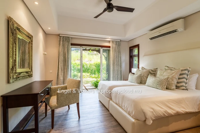 Elegant Residence with Independent Suite and Ocean Views
