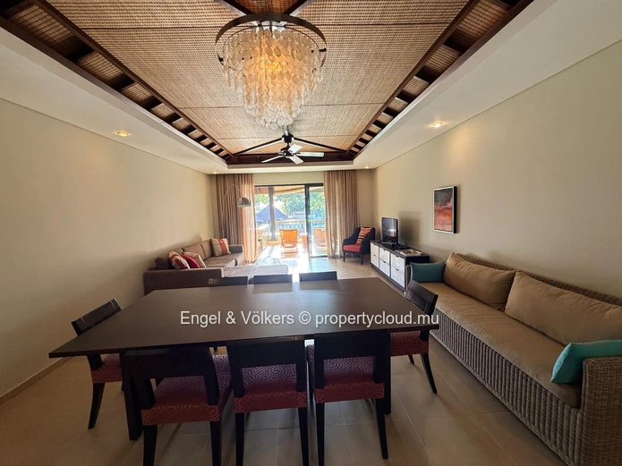 Elegant Lagoon View Apartment at Anahita