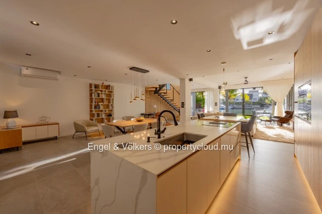 Modern Fully Renovated Duplex for Rent in Black River