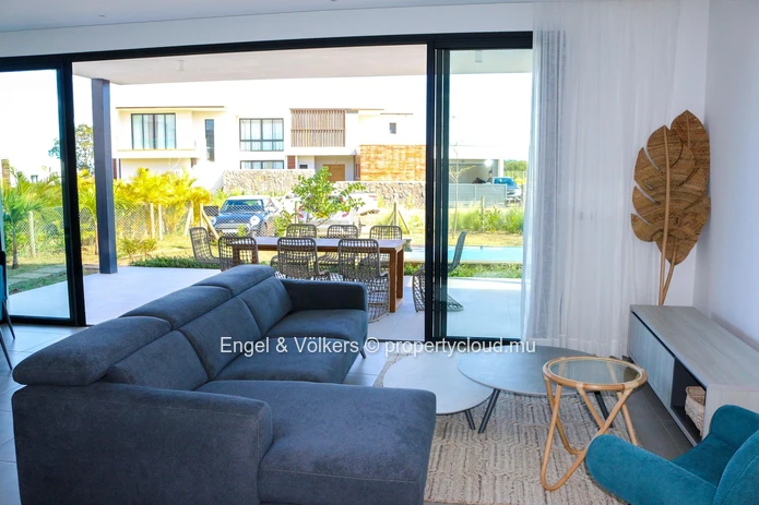 Luxury 4-Bedroom Villa in Tamarin – Private Garden & Pool