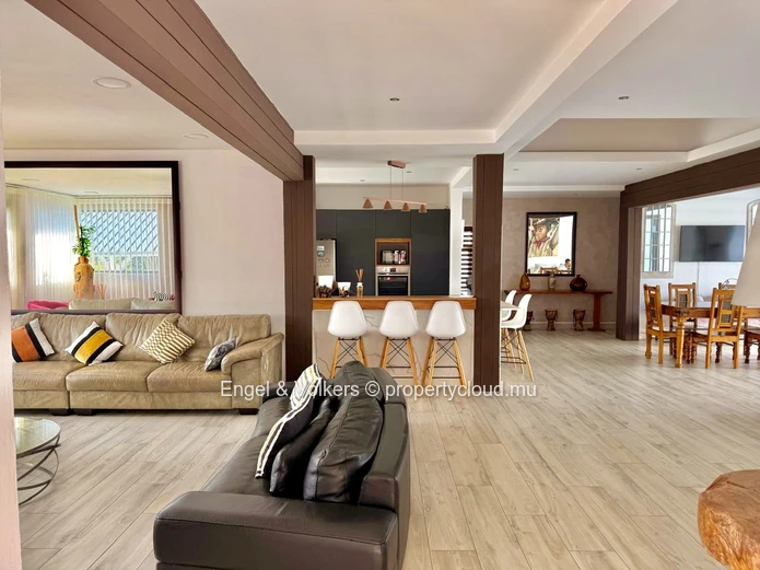 Exceptional 5-Bedroom Villa for Sale – Accessible to Foreign Buyers