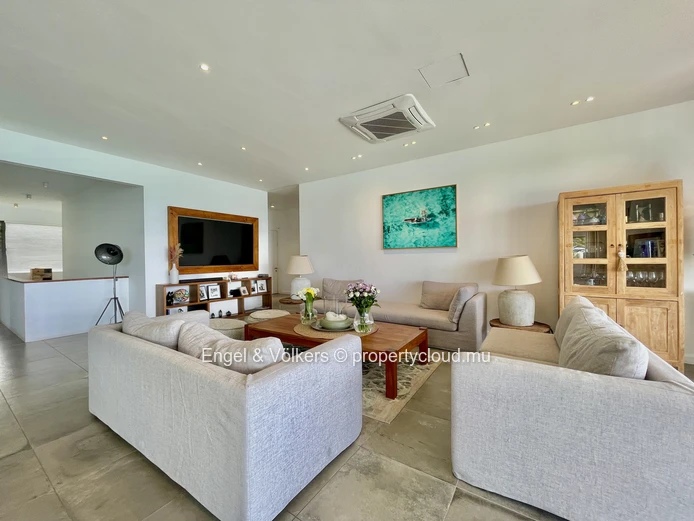 Beachfront Penthouse for Rent in Grand Baie