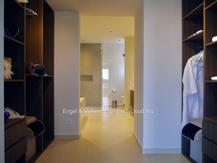 Luxury Sea View Penthouse in Grand Gaube – 4 Ensuite Bedrooms & Spectacular Terrace